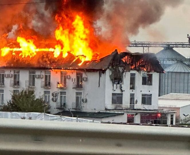 Tragedie în Prahova: Două tinere nepaleze au murit într-un hotel ars la Tătărani