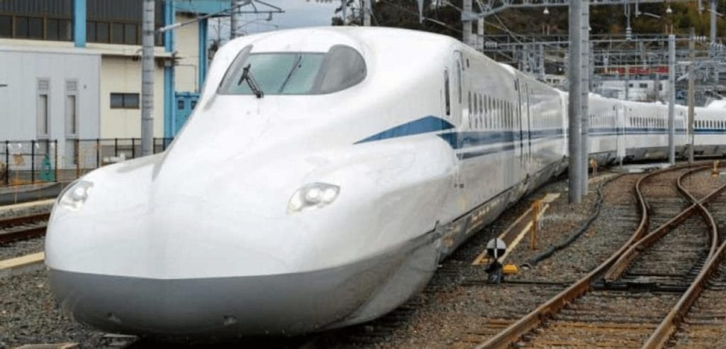 Transport multimodal România Tren și autobuz integrate eficient