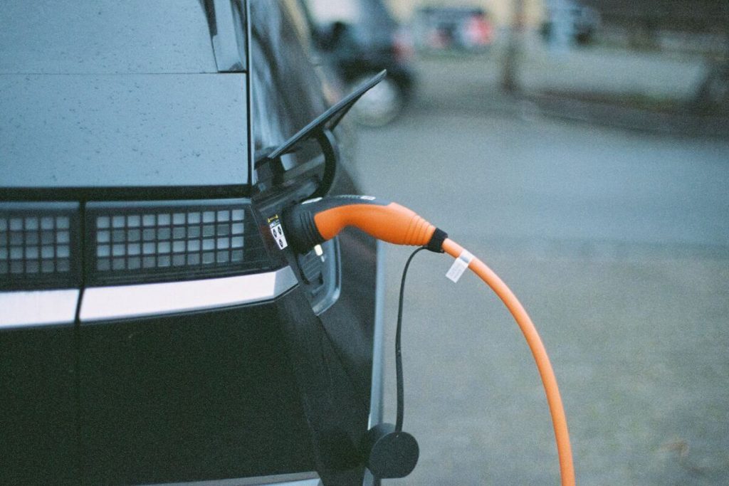 Stații încărcare auto electric cât durează încărcarea